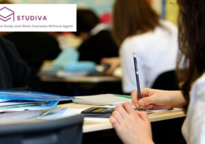 mengikuti kursus IELTS