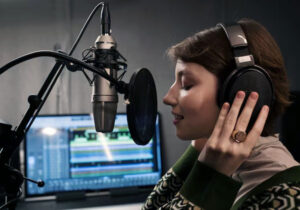 mengedit suara podcast